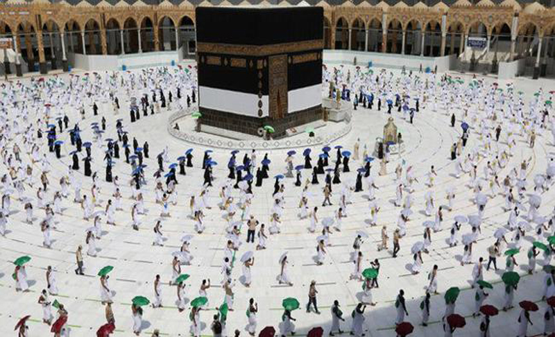 Women police officers join Makkah’s Hajj security forces for first time