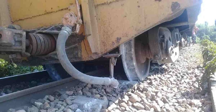 Derailment snaps Sylhet's rail links with other parts of country