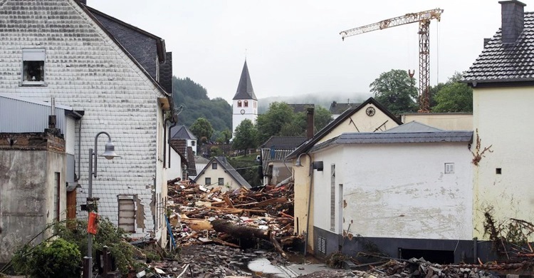 At least 20 dead after floods in Germany